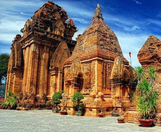 Tháp Bà Ponagar - Nha Trang